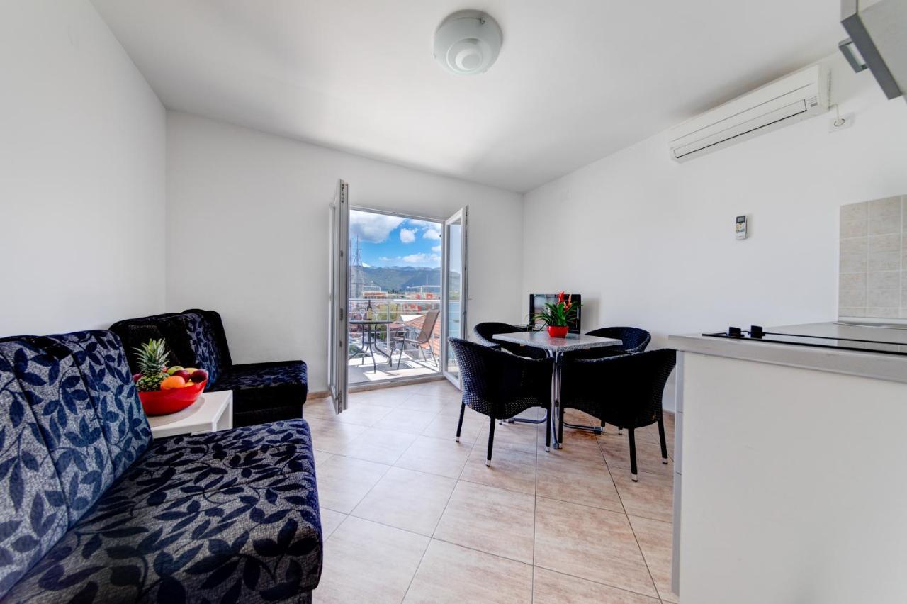 Apartments Tamaris Τίβατ Εξωτερικό φωτογραφία