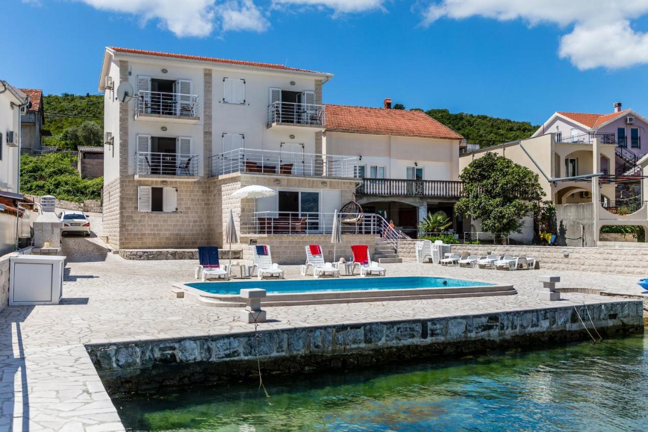 Apartments Tamaris Τίβατ Εξωτερικό φωτογραφία