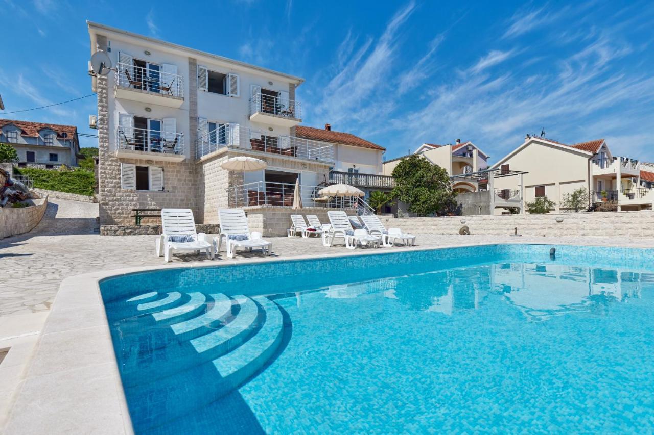 Apartments Tamaris Τίβατ Εξωτερικό φωτογραφία